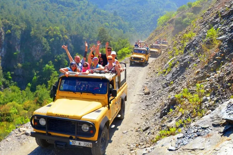 Alanya Jeep Safari: Eğlence Dolu Bir Gün