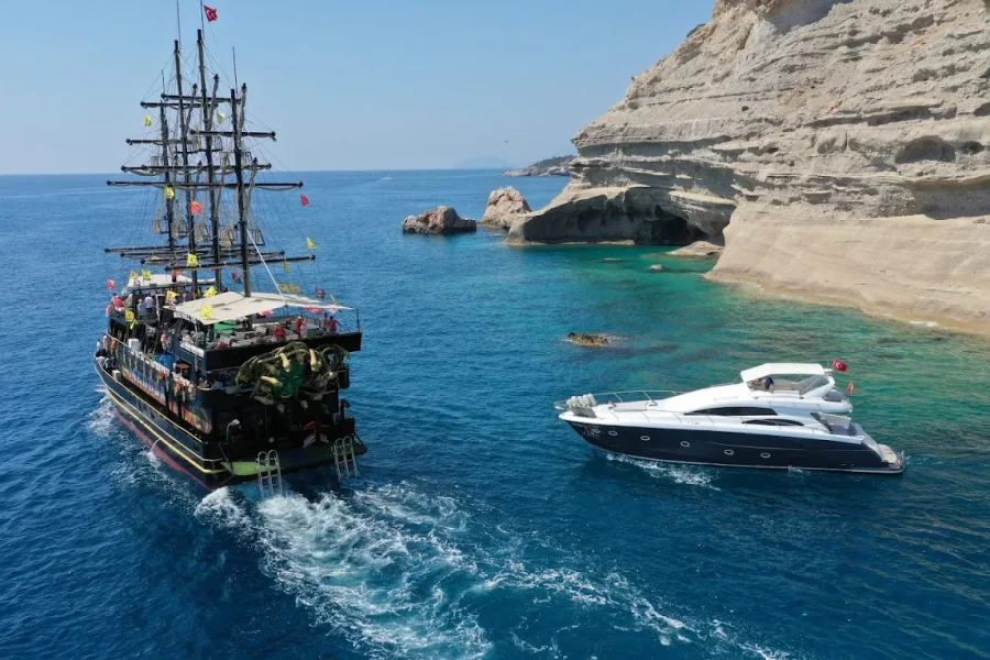 Alanya Korsan Tekne Turu (Her Şey Dahil)